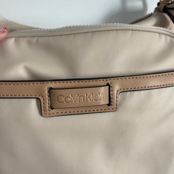 Calvin Klein Nylon Purse crossbody if you want used in good condition - Picture 9 of 9